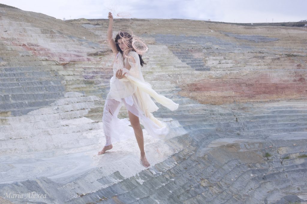 Self-staged photograph “Ariadne - the End of Times” by Maria Alexea, conceived for “Faust, a Return from the Future”.